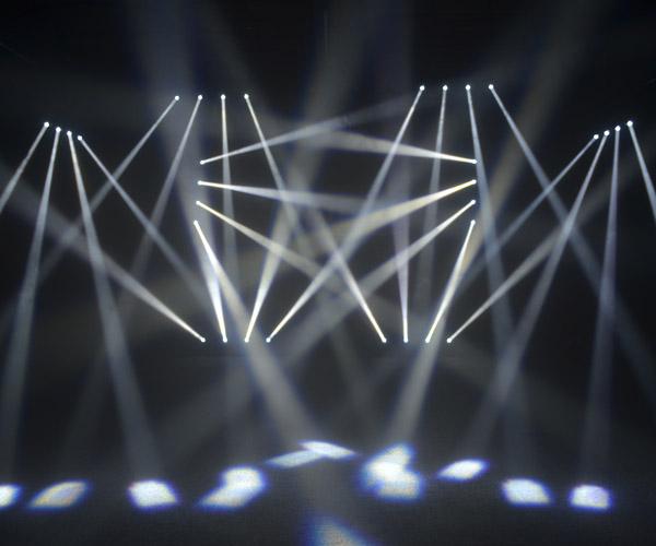 4 свет луча освещения этапа СИД головок RGBW 4 in-1 Moving головной для концерта/театра